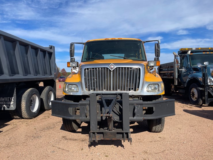 2006-international-7400-image-4