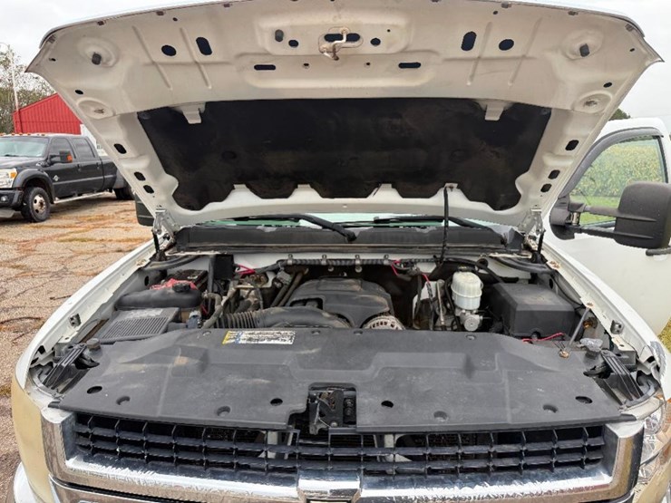 2010-chevrolet-2500-image-20