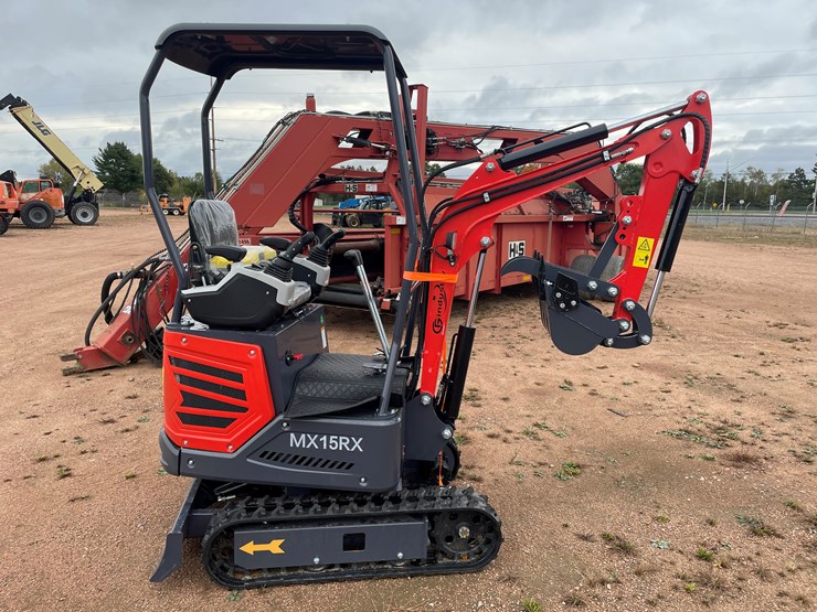 #1692-•-agt-mx15rx-mini-excavator-image-4