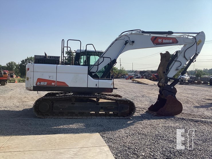 2021-bobcat-e165-image-5