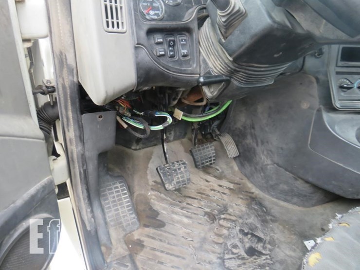 2013-international-prostar-image-7