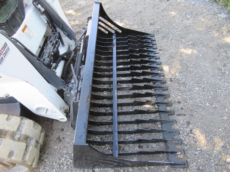 wildcat-72"-skid-steer-skeleton-bucket-image-4