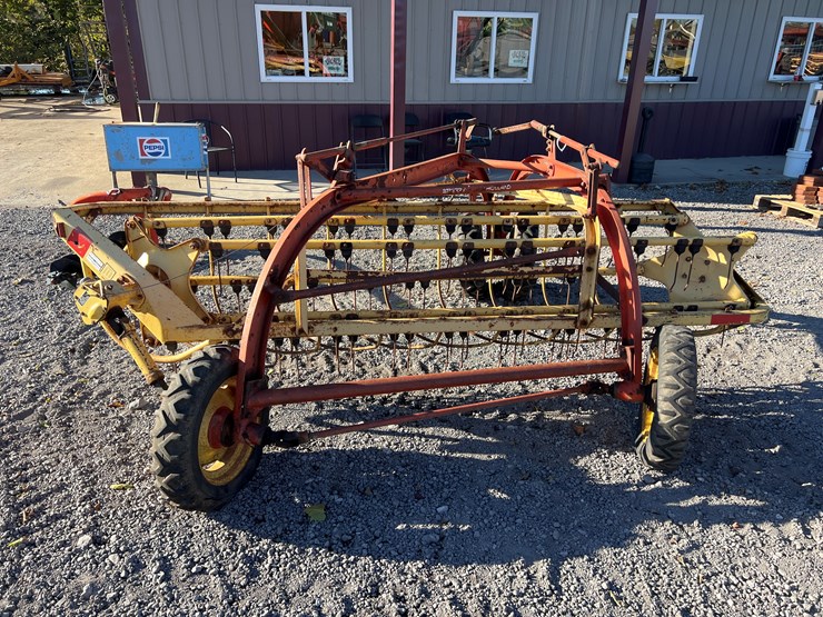 new-holland-256-image-6