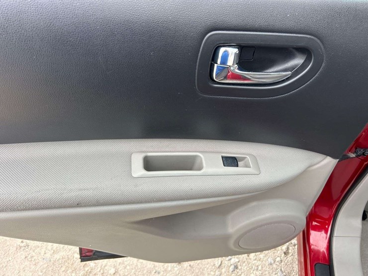 2014-nissan-rogue-image-23