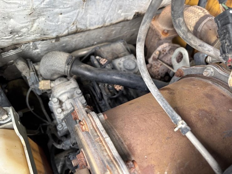 2019-deere-325g-image-41