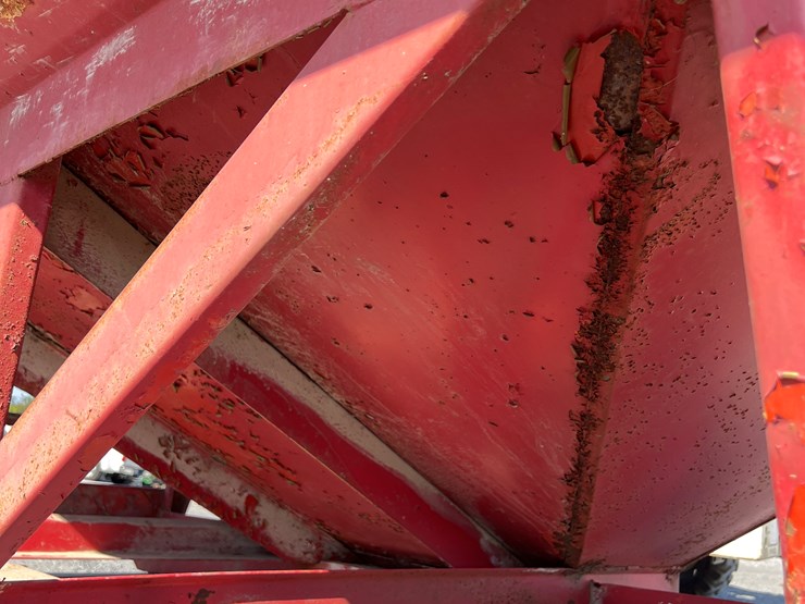 #888-•-j&m-gravity-wagon-image-4