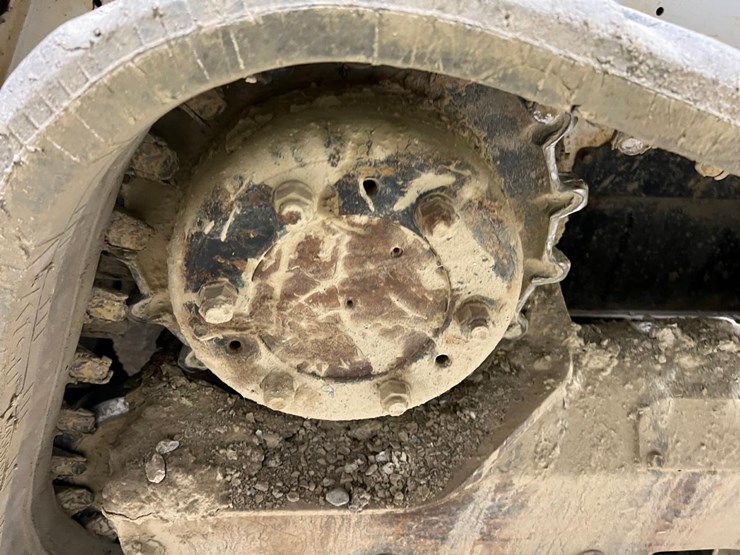 2016-bobcat-t650-image-18