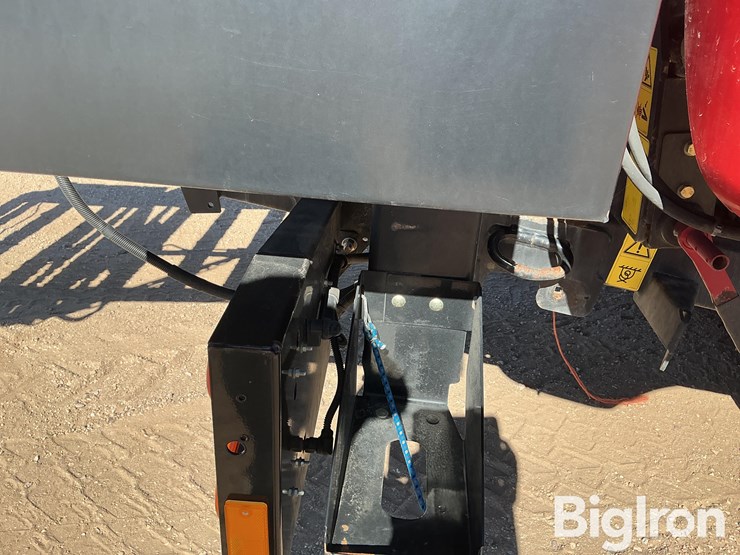 2013-new-holland-340-image-20