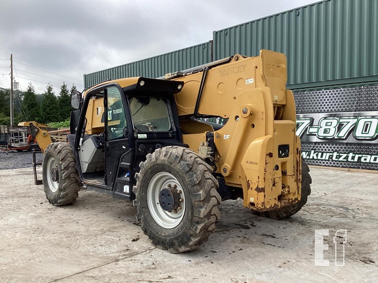 2015-caterpillar-tl1055d-image-2