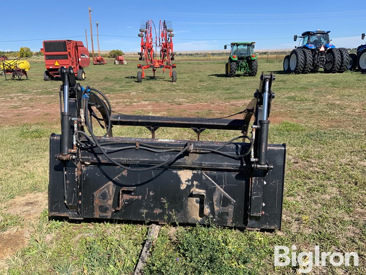 loader-bucket-&-grapple-image-6