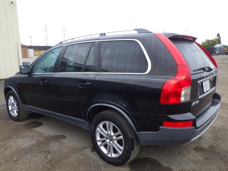 2012-volvo-xc90-image-4