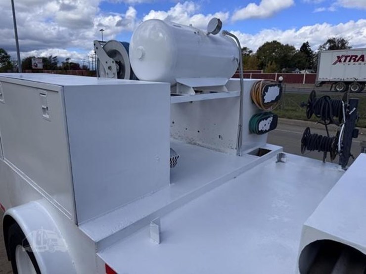 2021-ford-f450-xl-image-4