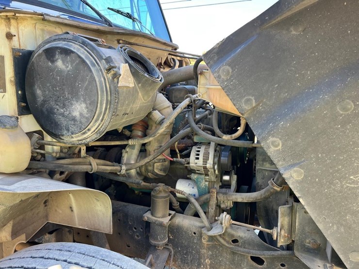 1996-international-4700-image-18