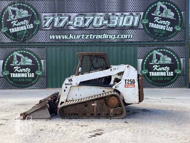 2007-bobcat-t250-image-1