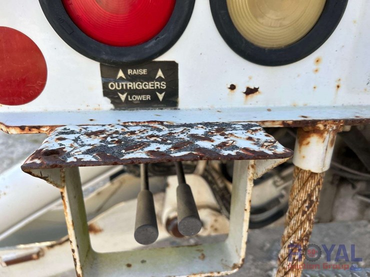 2006-altec-dm47-image-24