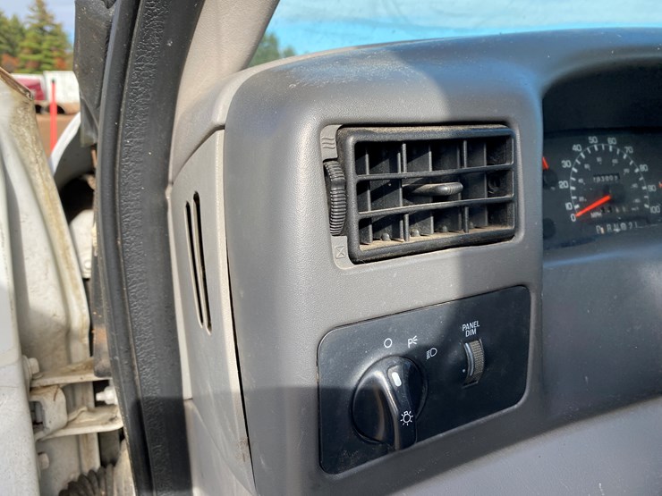 2000-ford-f350-image-32