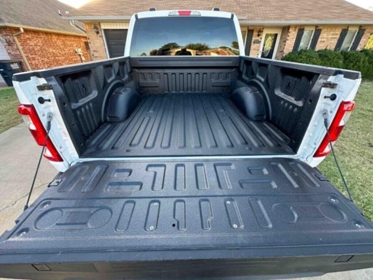 2023-ford-f150-image-33