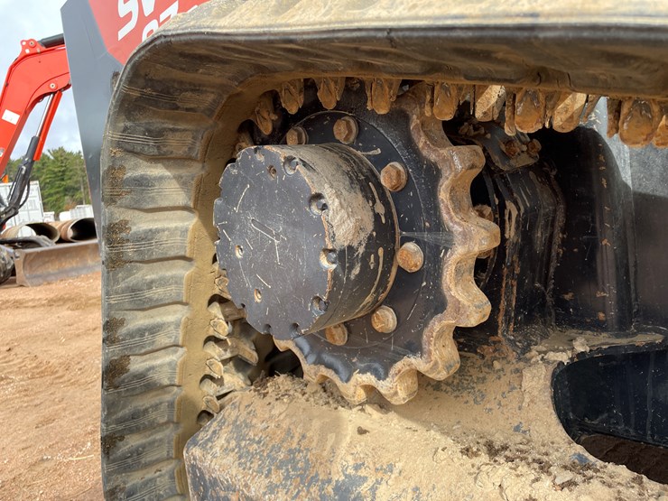 2022-kubota-svl97-2-image-13