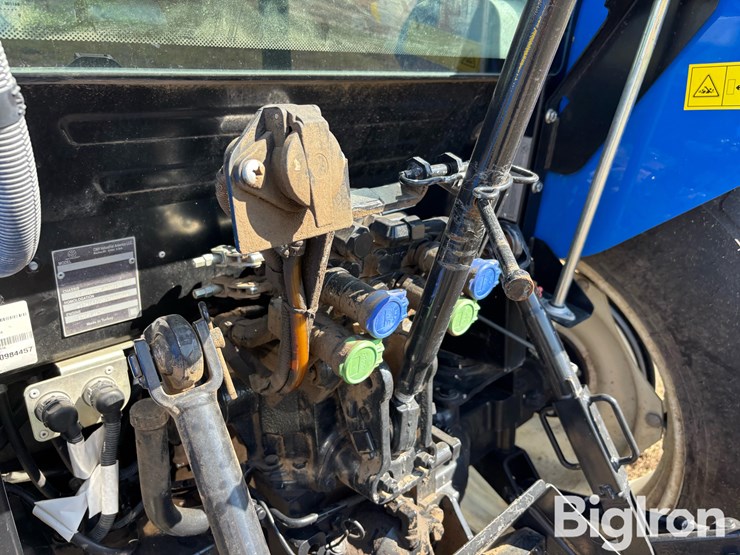 2020-new-holland-powerstar-75-image-11