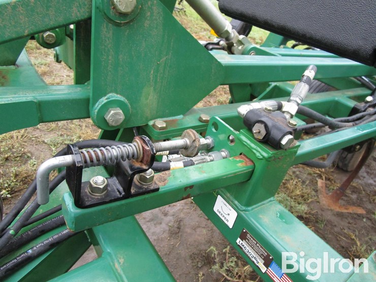 2018-great-plains-6327uc-12-27'-ultra-chisel-w/3-bar-harrow-image-12