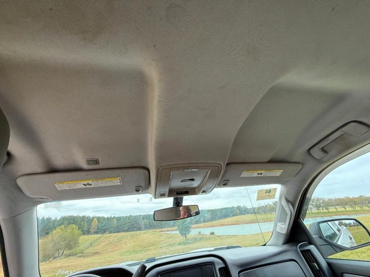 2016-chevrolet-silverado-1500-image-15