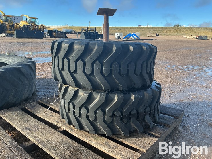 titan-trac-loader-10-16.5nhs-tires-image-1
