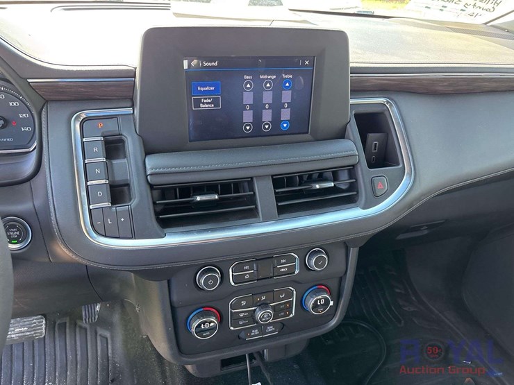 2023-chevrolet-tahoe-image-18