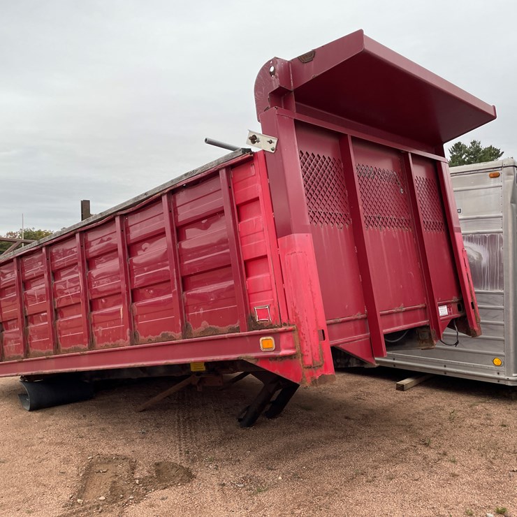 #3192 • Dump Box Take-Off