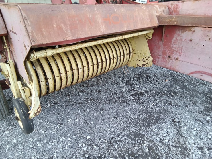 new-holland-273-image-3