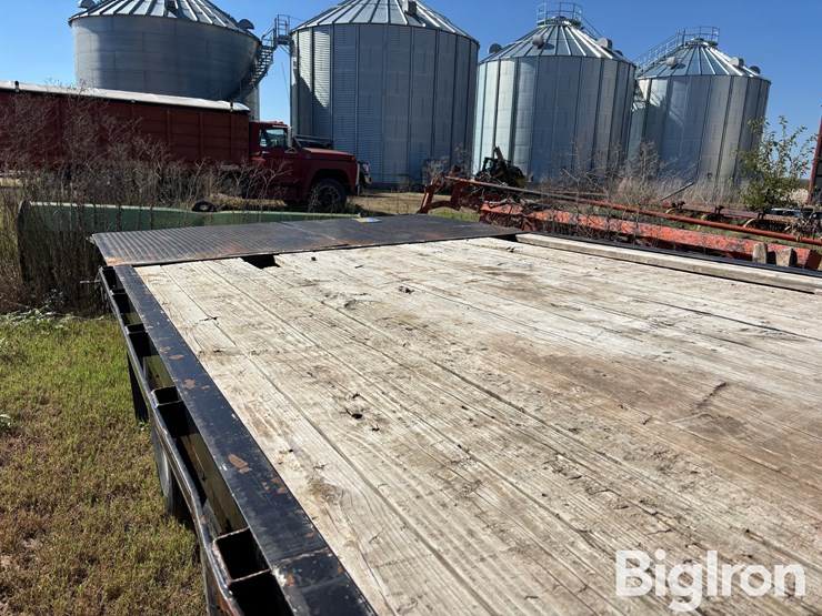 2015-travalong-t/a-gooseneck-flatbed-trailer-image-19