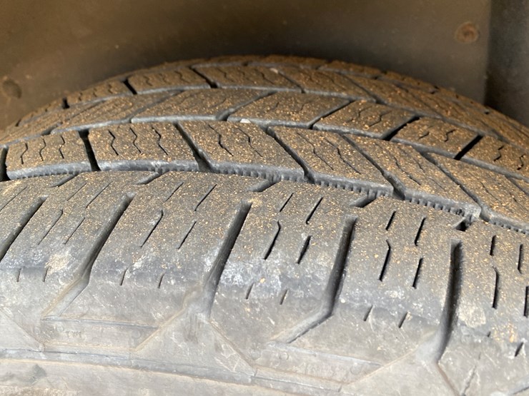 2010-ford-edge-image-22