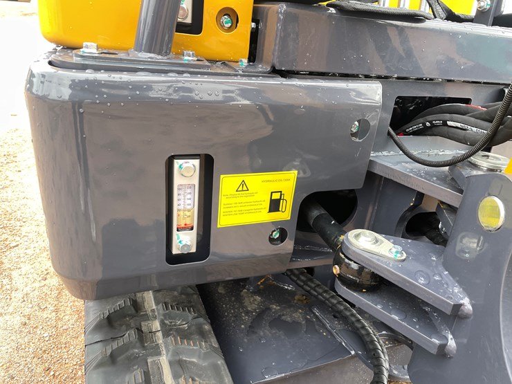 #1796-•-agt-mx20r-mini-excavator-image-19