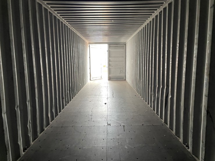 #3352-•-40'-standard-height-shipping-container-image-15