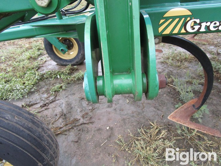 2018-great-plains-6327uc-12-27'-ultra-chisel-w/3-bar-harrow-image-18