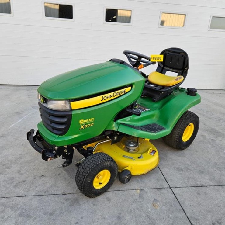 JOHN DEERE X300