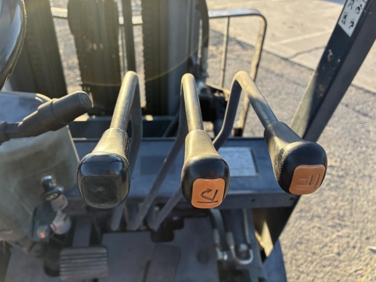 2015-doosan-g25g-image-18