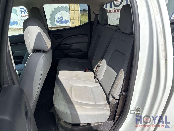 2021-chevrolet-colorado-image-28