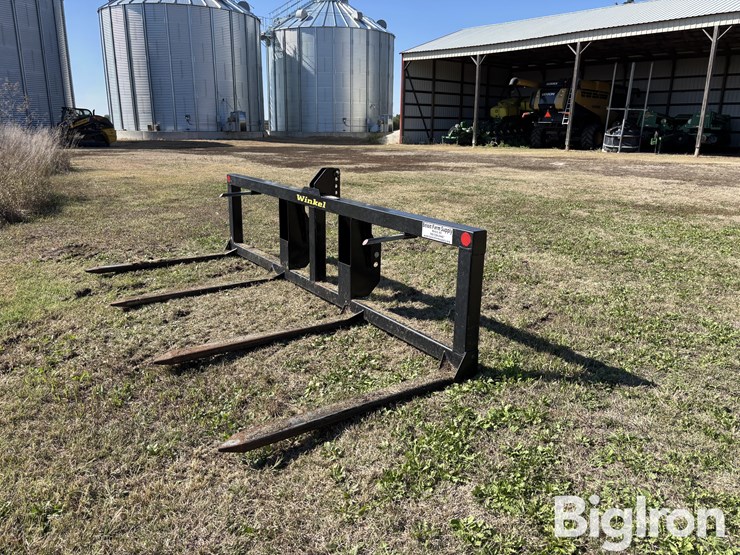 winkel-3-pt-bale-mover-image-1