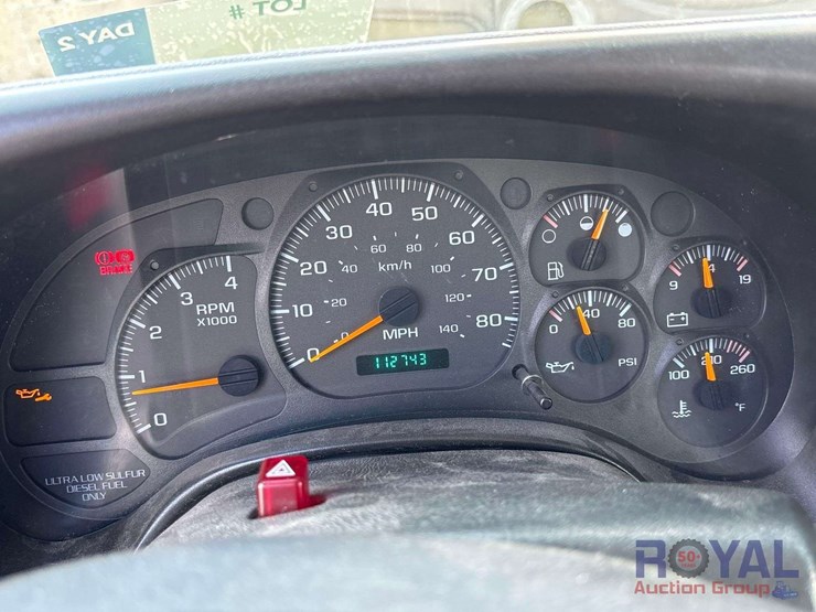 2009-gmc-c8500-altec-dm47-47ft-insulated-derrick-digger-truck-image-57