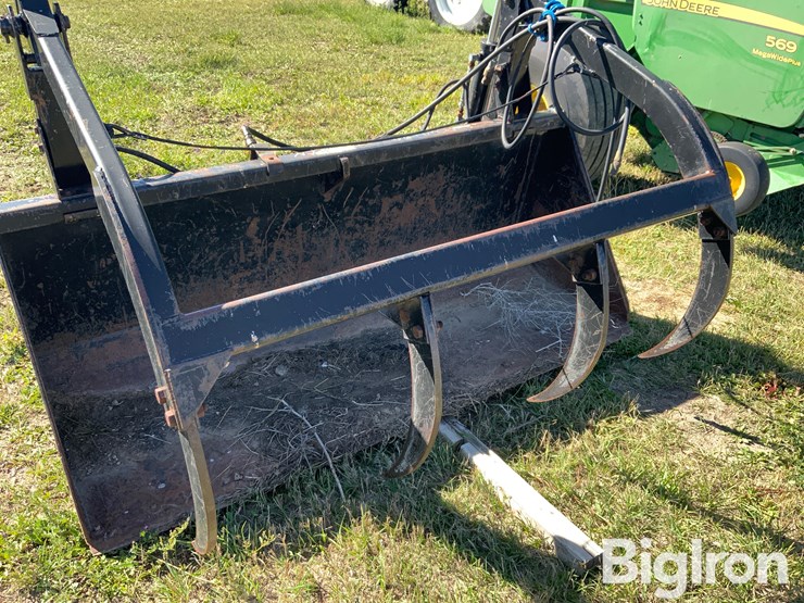 loader-bucket-&-grapple-image-16