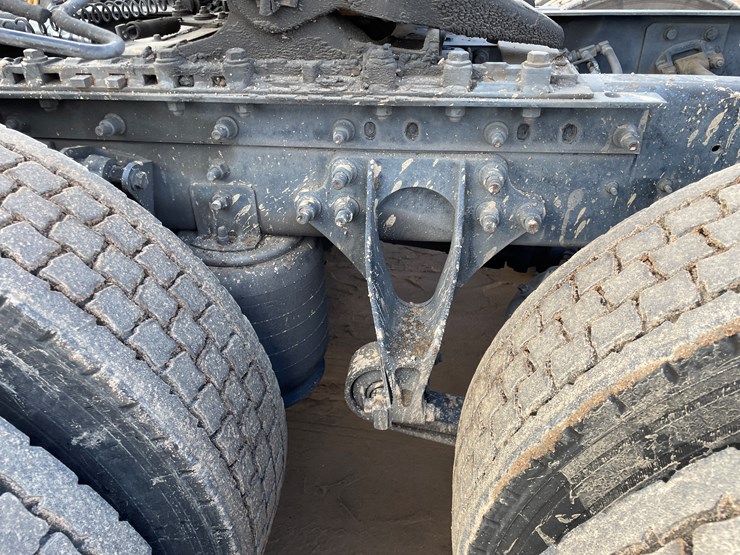 2007-international-8600-image-15