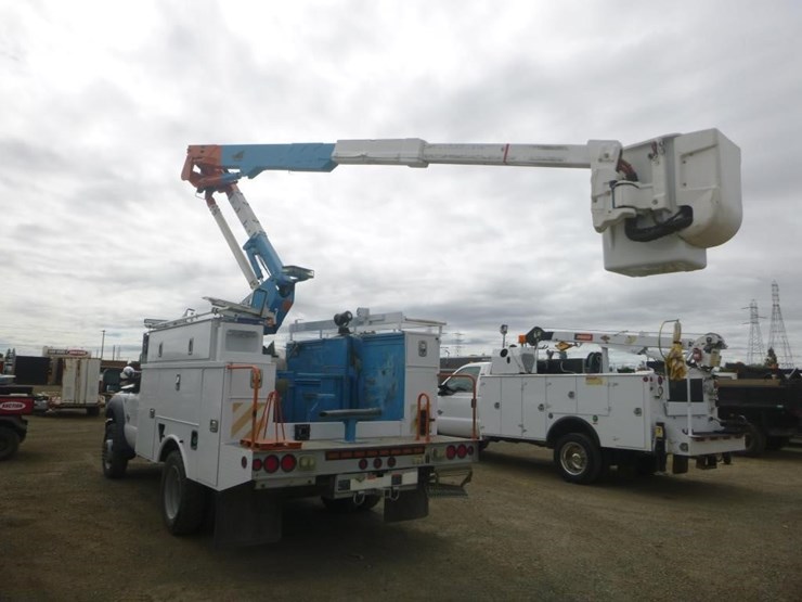 2015-ford-f550-image-9