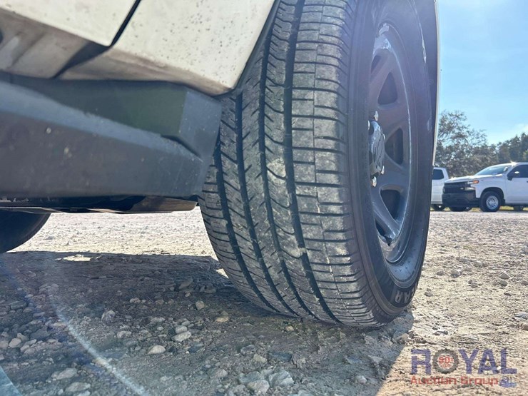 2018-chevrolet-tahoe-image-27