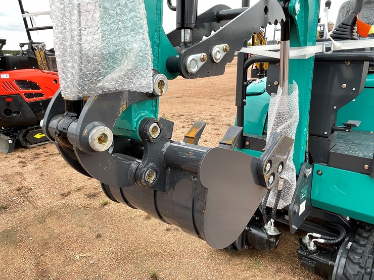 #1790-•-agt-qk16r-mini-excavator-image-19