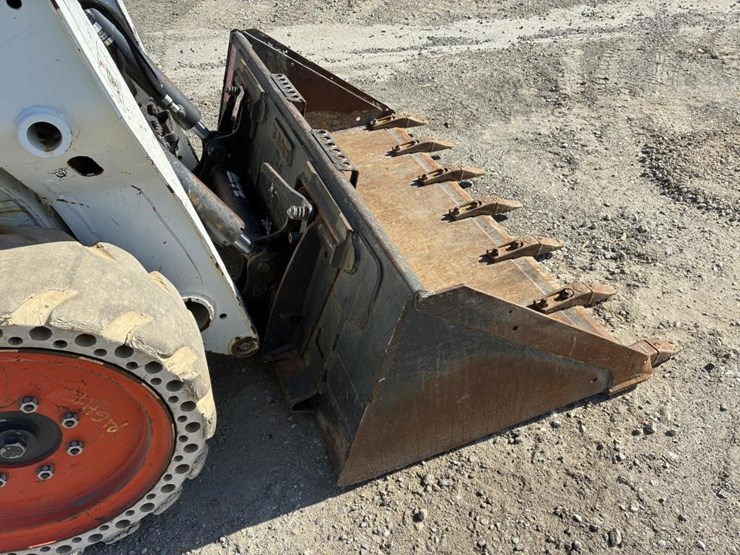2021-bobcat-s590-image-6