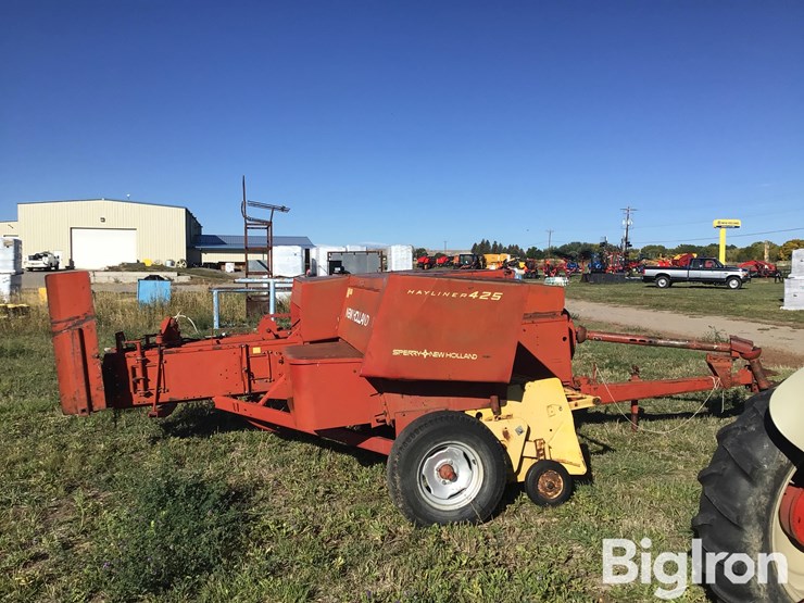 new-holland-425-image-8