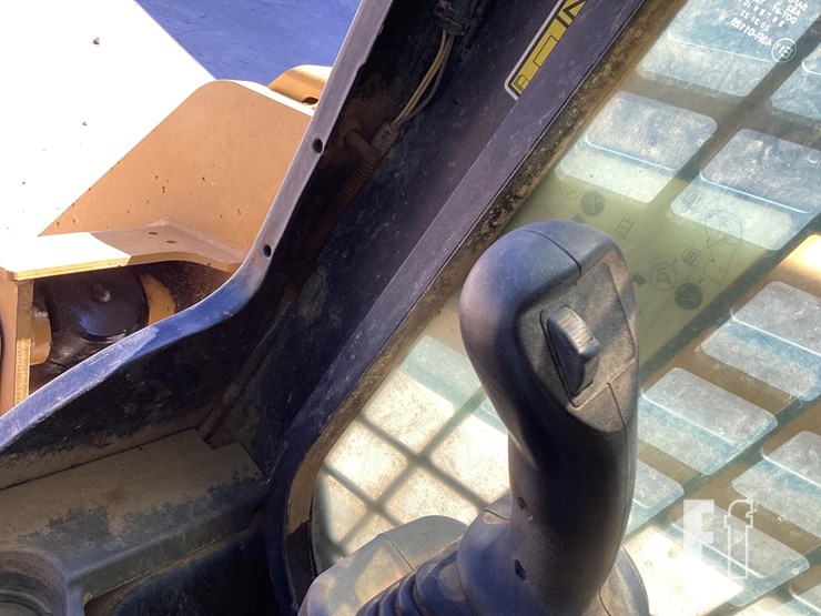 2020-caterpillar-259d3-image-20