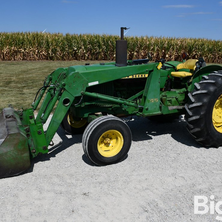 1977 JOHN DEERE 2440