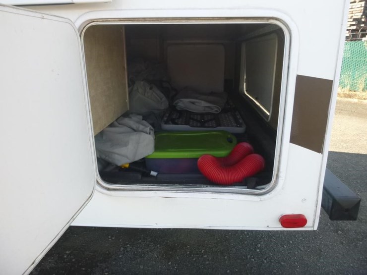 2014-ford-e450-image-15