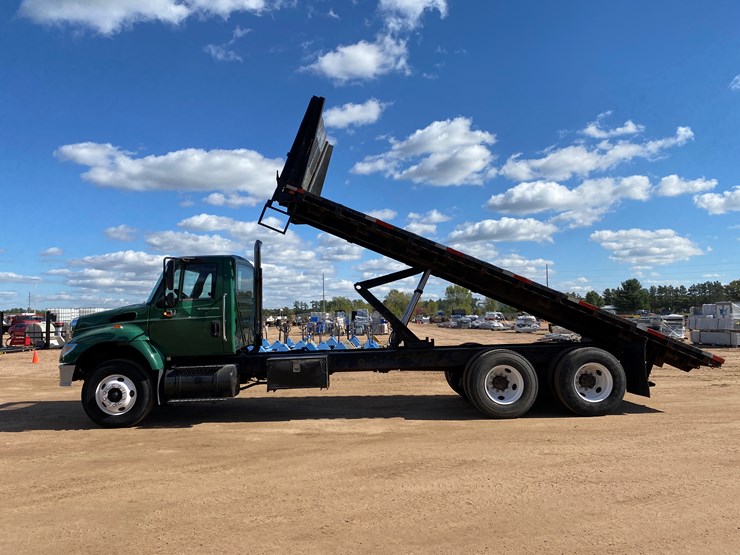 2003-international-7400-image-62